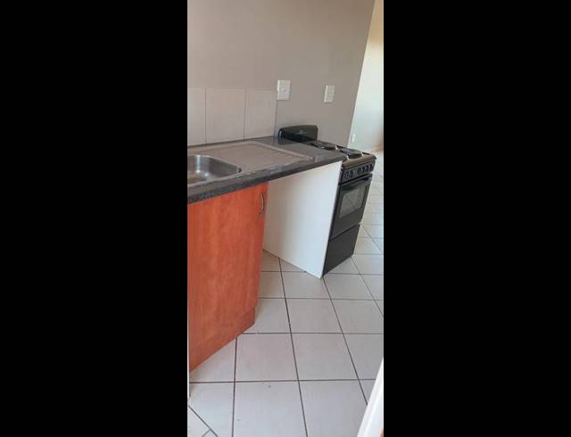 2 BEDROOM HOUSE FOR SALE IN PROTEA GLEN